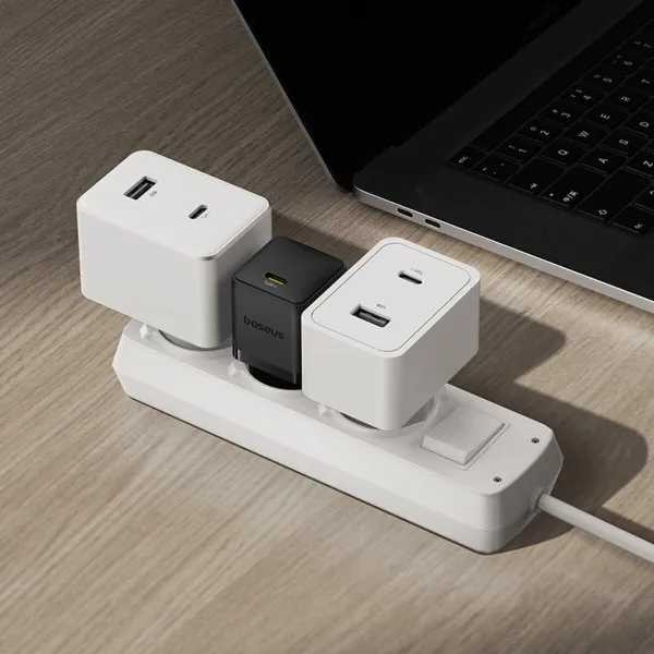 Фото - Сетевое зарядное устройство Baseus Palm Fast Charger 1C 30W EU Cluster Black (P10111605113-00)