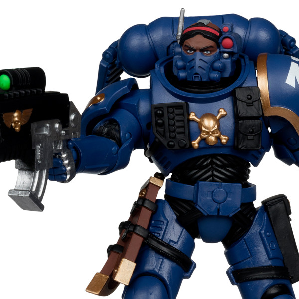 Фото - Коллекционная фигурка McFarlane Toys Warhammer 40K Lieutenant in Phobos Armour - Ultramarines 7in (787926109061)