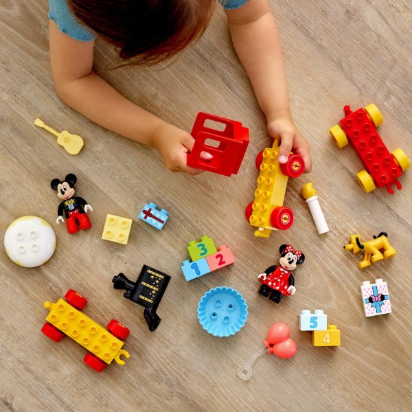 Фото - Конструктор LEGO DUPLO │ Disney Праздничный поезд Микки и Минни (10941)