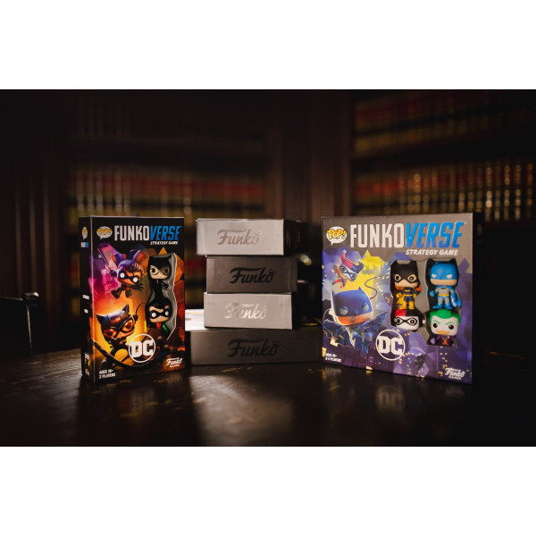 Фото - Настільна гра (12+) FUNKO POP! Funkoverse: DC Comics 100 Base Set 42628