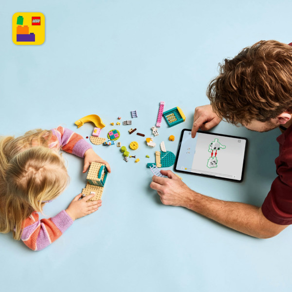 Фото - Конструктор LEGO Bluey Веселощі з Блуї та Хлоєю на ігровому майданчику (11201)