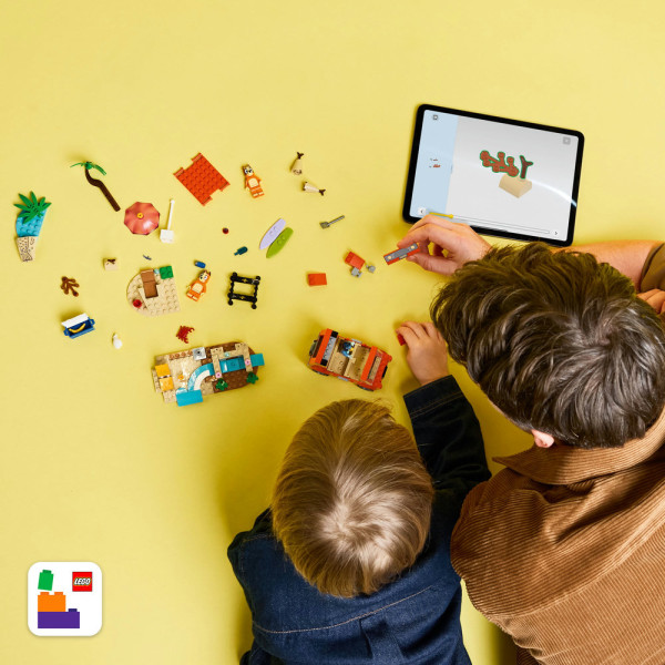 Фото - Конструктор LEGO Bluey Пляж і сімейна поїздка на автомобілі Блуї (11202)