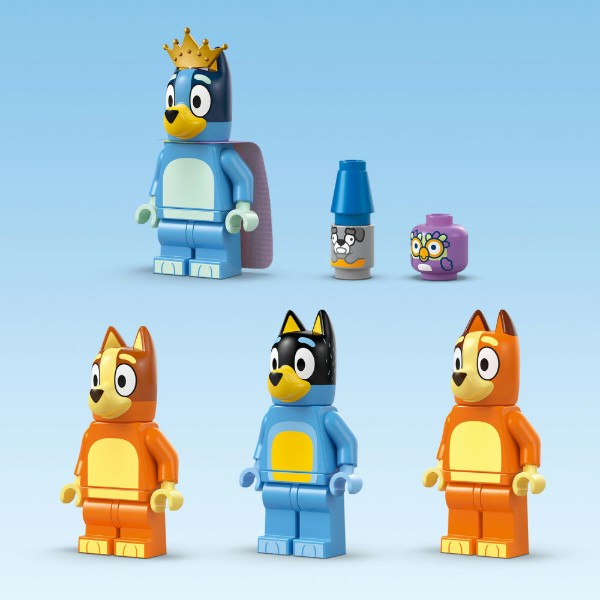 Фото - Конструктор LEGO Bluey Семейный дом Блуи (11203)
