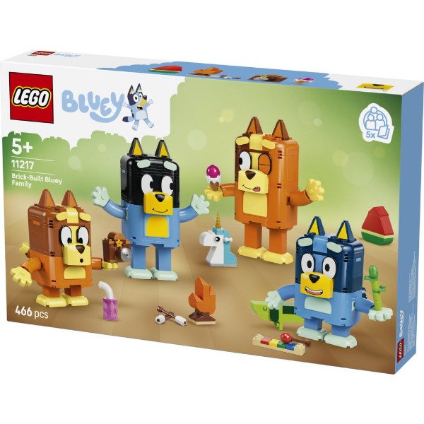Фото - Конструктор LEGO  Bluey Сім'я Блуї з кубиків (11217)