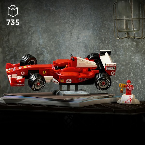 Фото - Конструктор LEGO Icons Ferrari F2004 та Michael Schumacher (11375)