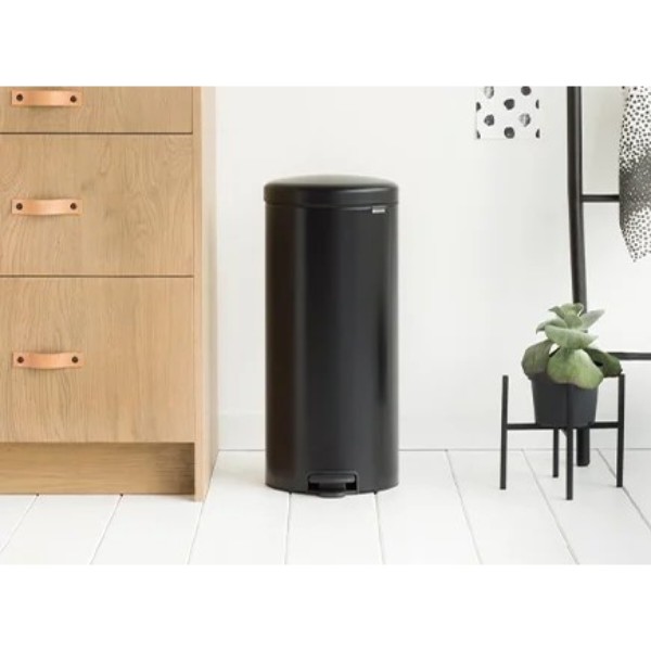 Фото - Бак для сміття з педаллю Brabantia Pedal Bin 30 л 114540