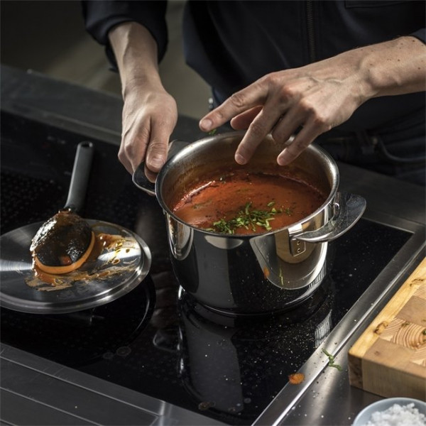 Фото - Кастрюля Fiskars All Steel 3 л (1023766)