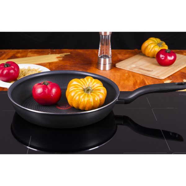 Фото - Сковорода универсальная Tefal C3550602 Evidence 28 см