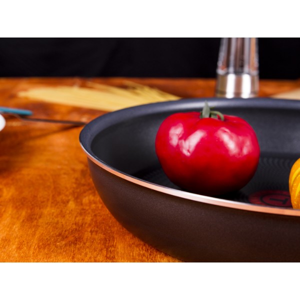 Фото - Сковорода универсальная Tefal C3550602 Evidence 28 см