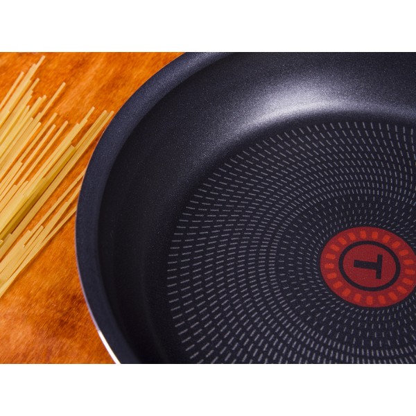 Фото - Сковорода универсальная Tefal C3550402 Evidence 24 см