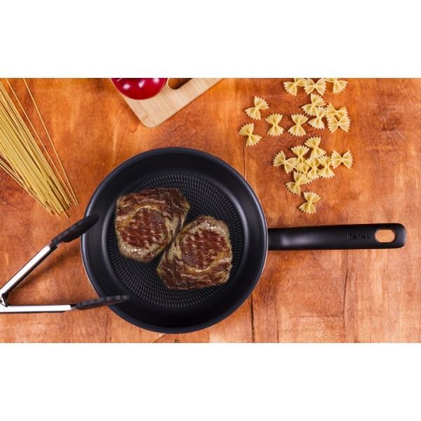 Фото - Сковорода универсальная Tefal C3550402 Evidence 24 см