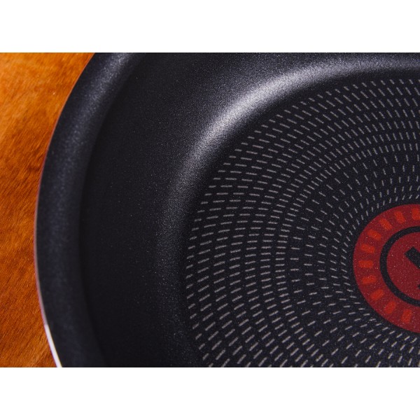 Фото - Сковорода универсальная Tefal C3550202 Evidence 20 см