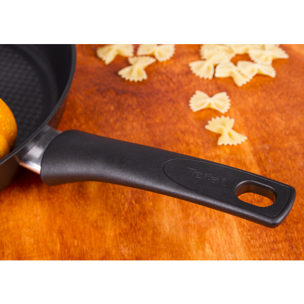 Фото - Сковорода универсальная Tefal C6940602 Chefs 28 см