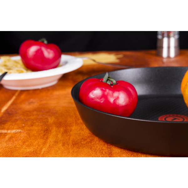 Фото - Сковорода универсальная Tefal C6940602 Chefs 28 см