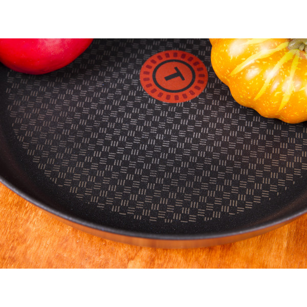 Фото - Сковорода универсальная Tefal C6940602 Chefs 28 см