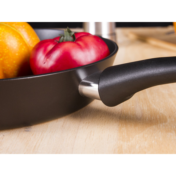 Фото - Сковорода універсальна Tefal C6940502 Chefs 26 см