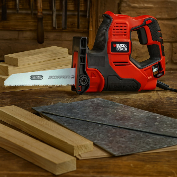 Фото - Пила сабельная Black&Decker RS890K