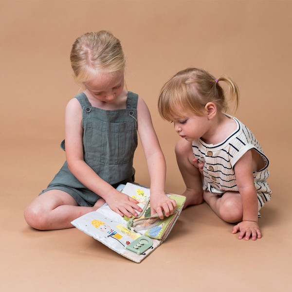Фото - Книжка-іграшка Taf Toys Садок у місті - БІЗИБУК ЗАЙЧОНКА (13355)