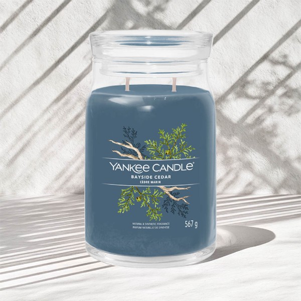 Фото - Свічка скло Yankee Candle Large Bayside Cedar 567 г (1629980E)