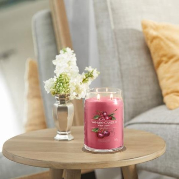 Фото - Свічка скло Yankee Candle Large Black Cherry (1701380E)