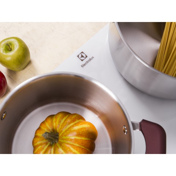 Фото - Варочная панель электрическая Electrolux IPE6440WI