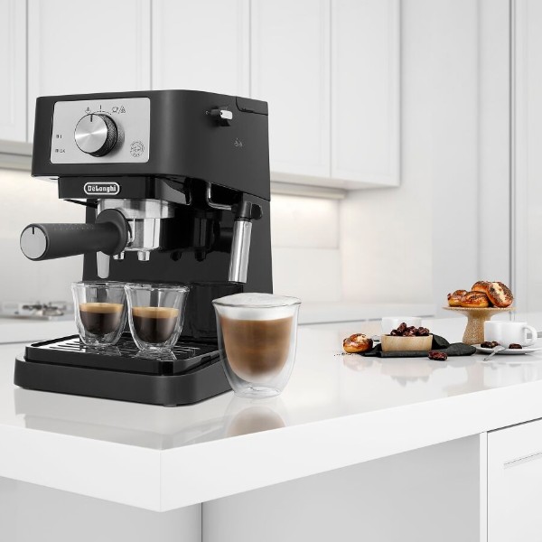 Фото - Уценка - Кофеварка рожковая Delonghi EC260BK