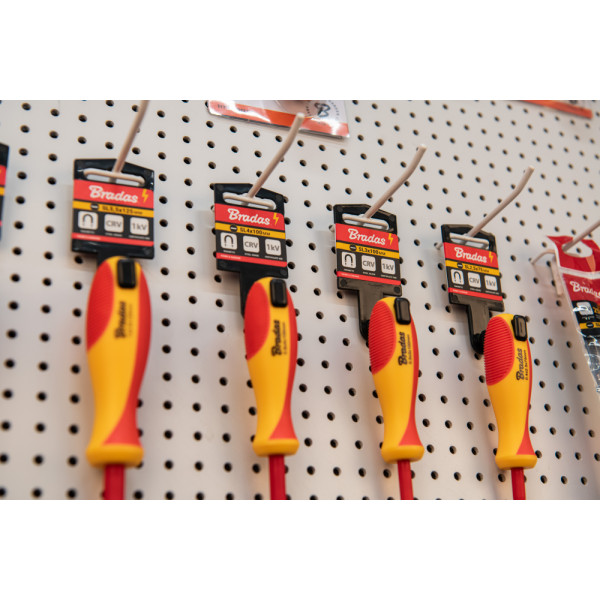 Фото - Викрутка BRADAS HOME&GARAGE SL 3/100 мм (DIY-SL1130100-V)