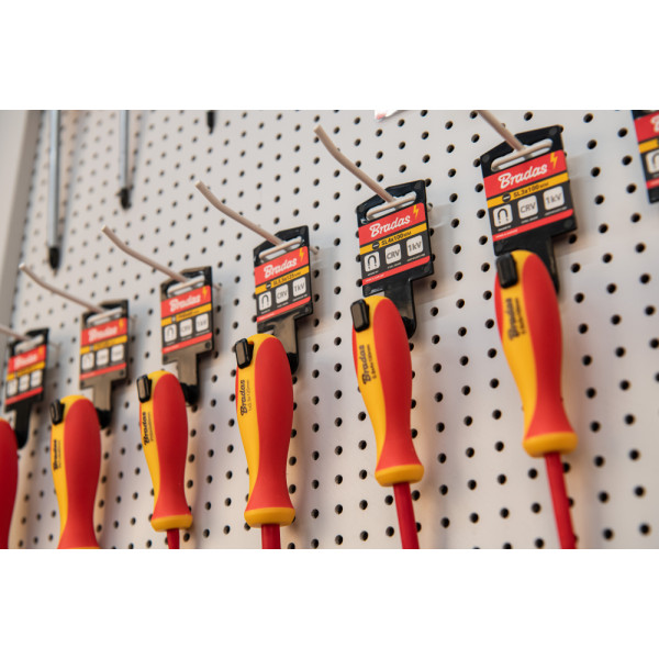 Фото - Викрутка BRADAS HOME&GARAGE SL 3/100 мм (DIY-SL1130100-V)