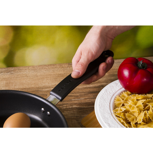 Фото - Сковорода універсальна Fiskars Functional Form 24 см (1026572)