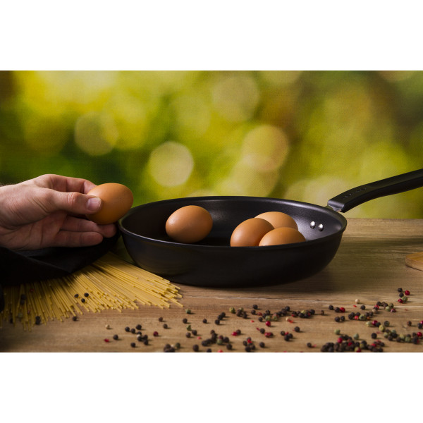 Фото - Сковорода універсальна Fiskars Functional Form 24 см (1026572)