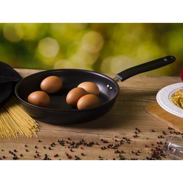 Фото - Сковорода універсальна Fiskars Functional Form 24 см (1026572)