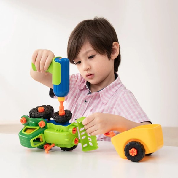 Фото - Пластиковый конструктор Edu-Toys Трактор с инструментами 29 деталей (JS030)
