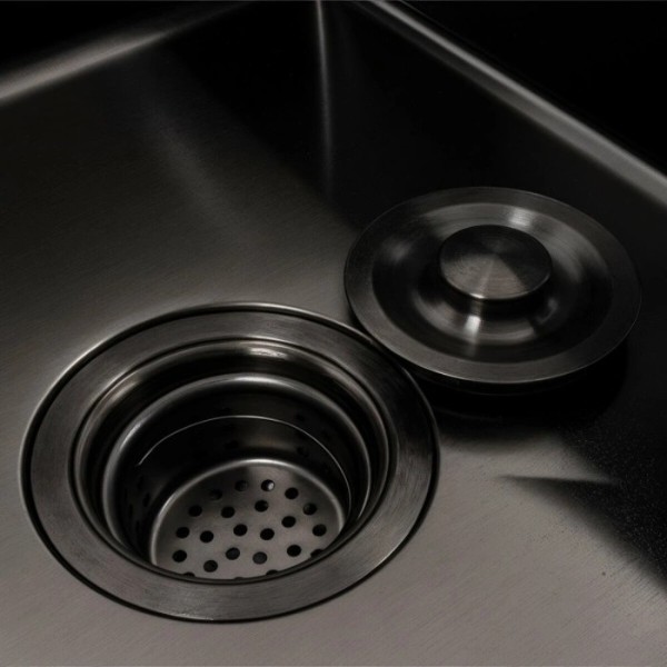 Фото - Мойка кухонная VALESO CM 78x50 L черная PVD Handmade (круглый сифон 3,0/0,8)