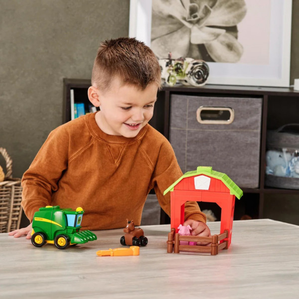 Фото - Пластиковий конструктор John Deere Kids Збери трактор із загоном (47210)