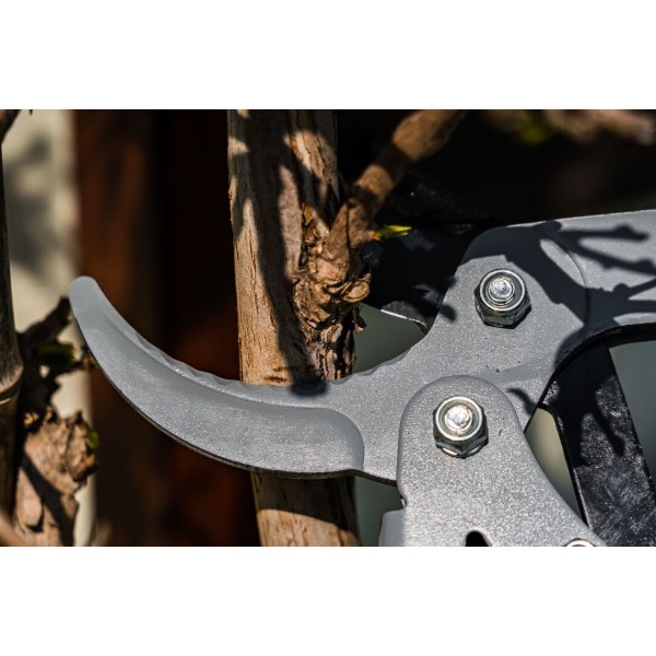 Фото - Сучкорез Neo Tools 710 мм (15-250)