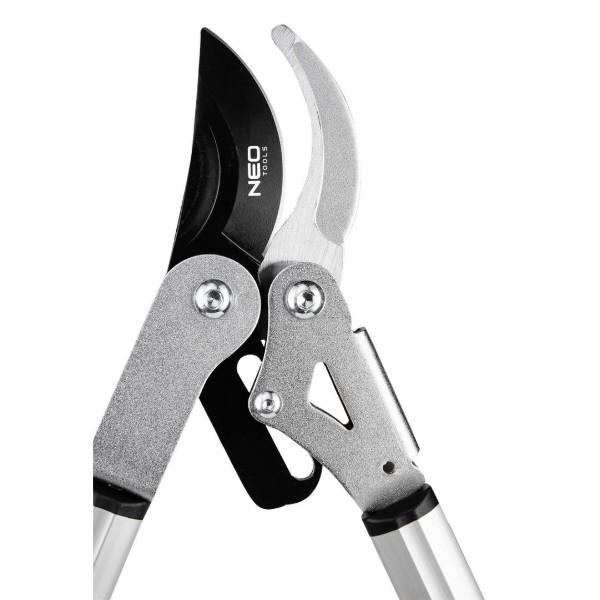 Фото - Сучкорез Neo Tools 710 мм (15-250)