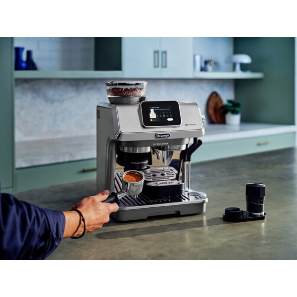 Фото - Кофеварка рожковая Delonghi EC9455.M La Specialista Touch
