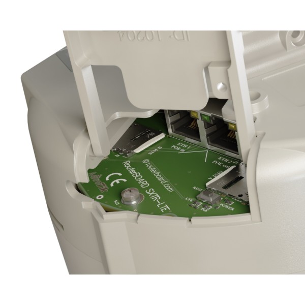 Фото - Точка доступу MikroTik SXT LTE6 kit (SXTR&FG621-EA)