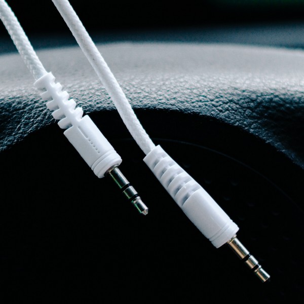 Фото - Кабель 3.5 мм -3.5 мм XQISIT Audio Cable 3,5mm to 3,5mm White (4029948026954)