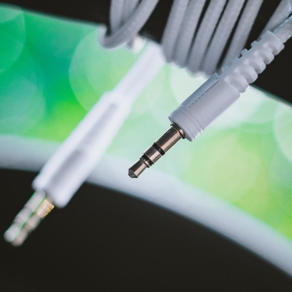 Фото - Кабель 3.5 мм -3.5 мм XQISIT Audio Cable 3,5mm to 3,5mm White (4029948026954)