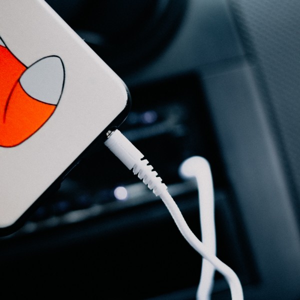 Фото - Кабель 3.5 мм -3.5 мм XQISIT Audio Cable 3,5mm to 3,5mm White (4029948026954)