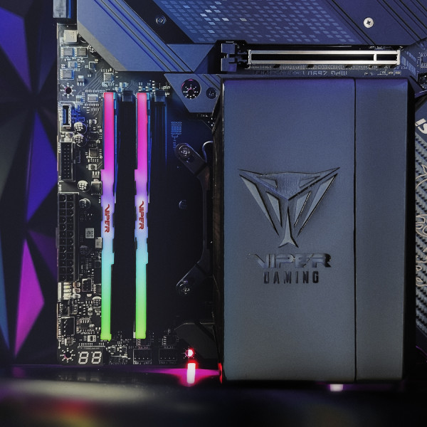 Фото - Память DDR Patriot DDR5 2x32GB/6000 Viper Venom RGB (PVVR564G600C30K)