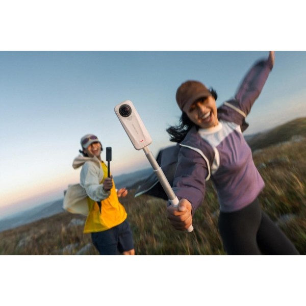 Фото - Экшн-камера Insta360 X4 Air Starter Bundle Arctic White (CINSAAFA/SE17)
