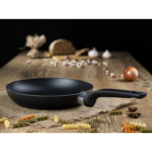 Фото - Сковорода універсальна Tefal B5670453 Simply Clean 24 см