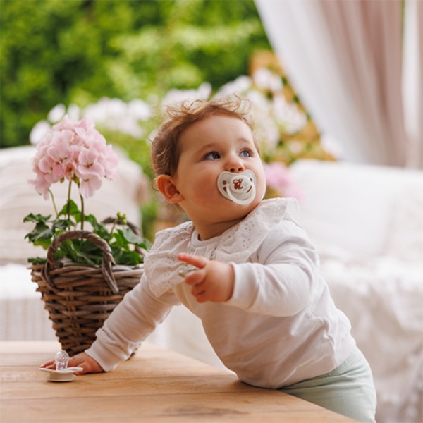 Фото - Анатомическая пустышка BabyOno 6-18 мес. бежевая/зеленая (1670/02)