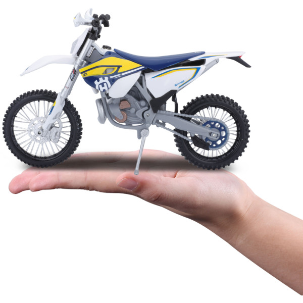 Фото - Коллекционный легковой транспорт Maisto Мотоцикл Husqvarna FE 501, 1:12 (31101-16921)