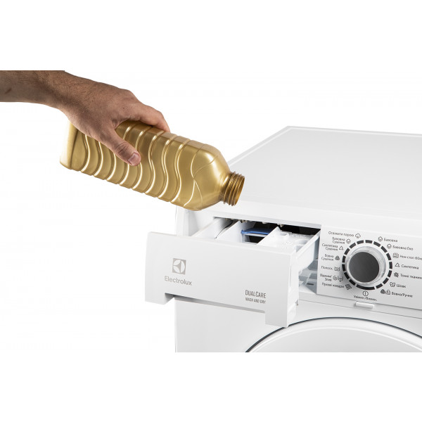 Фото - Стирально-сушильная машина Electrolux EWW1685WU