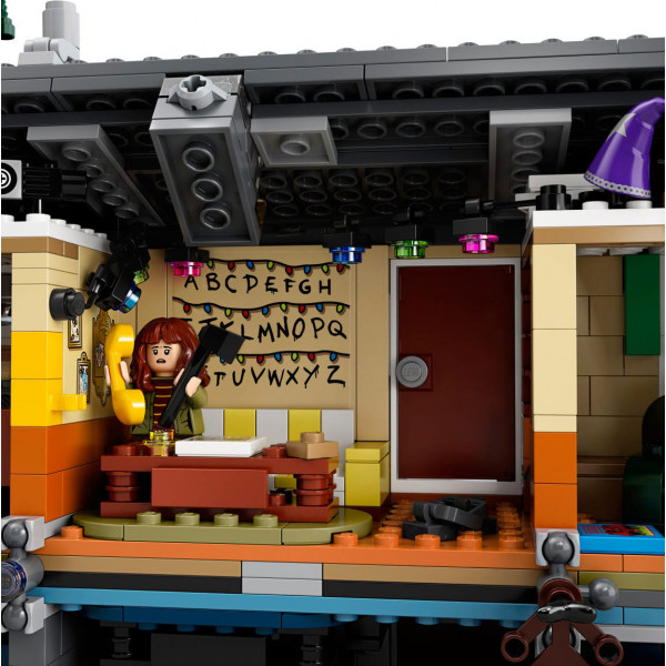 Фото - Конструктор LEGO Stranger Things Вверх тормашками (75810)