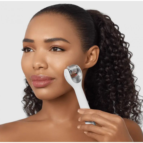 Фото - Масажер для обличчя GESKE MicroNeedle Face Roller 9 в 1 (GK000053WH01)