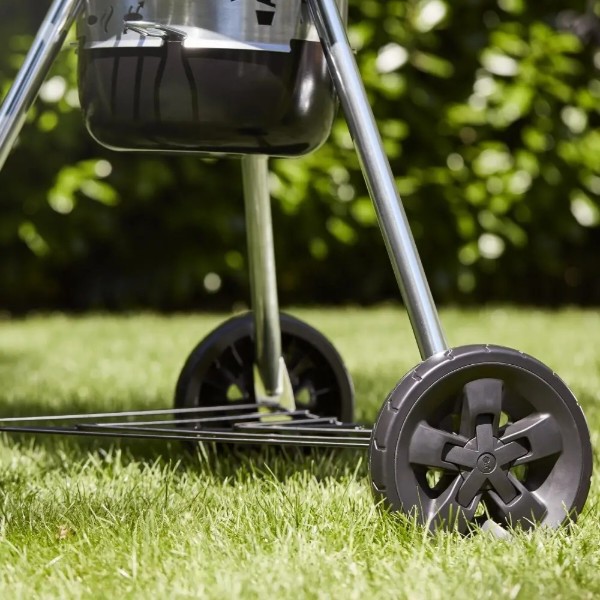 Фото - Мангал для пікніка Weber Master-Touch GBS E-5750 57 см (14701004)